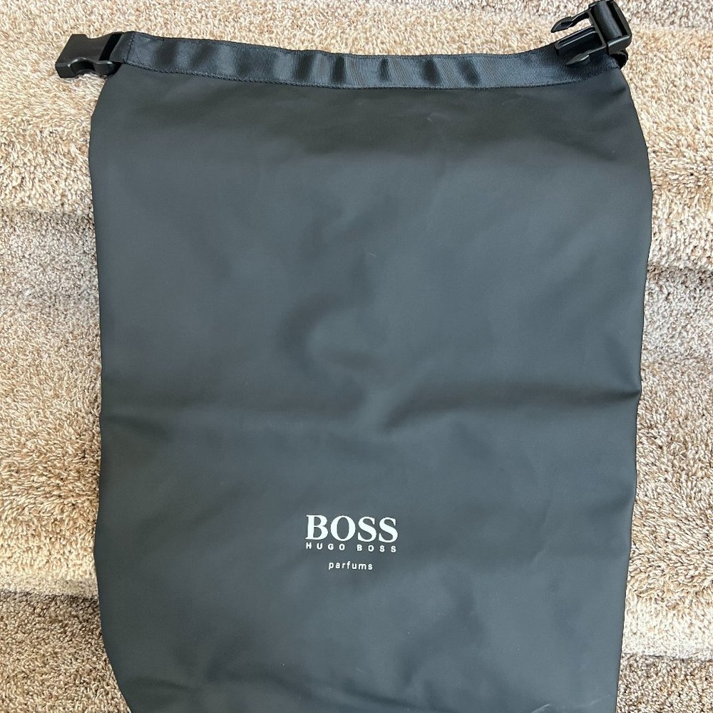 HUGO BOSS Unisex PU Black Extra Large Barrel Type Strap Backpack
